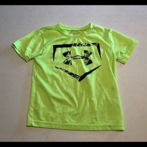 Under Armour Boys tee size 4